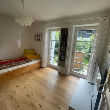 Im Haus Archibald, Nahe Chiemsee * Trostberg an der Alz